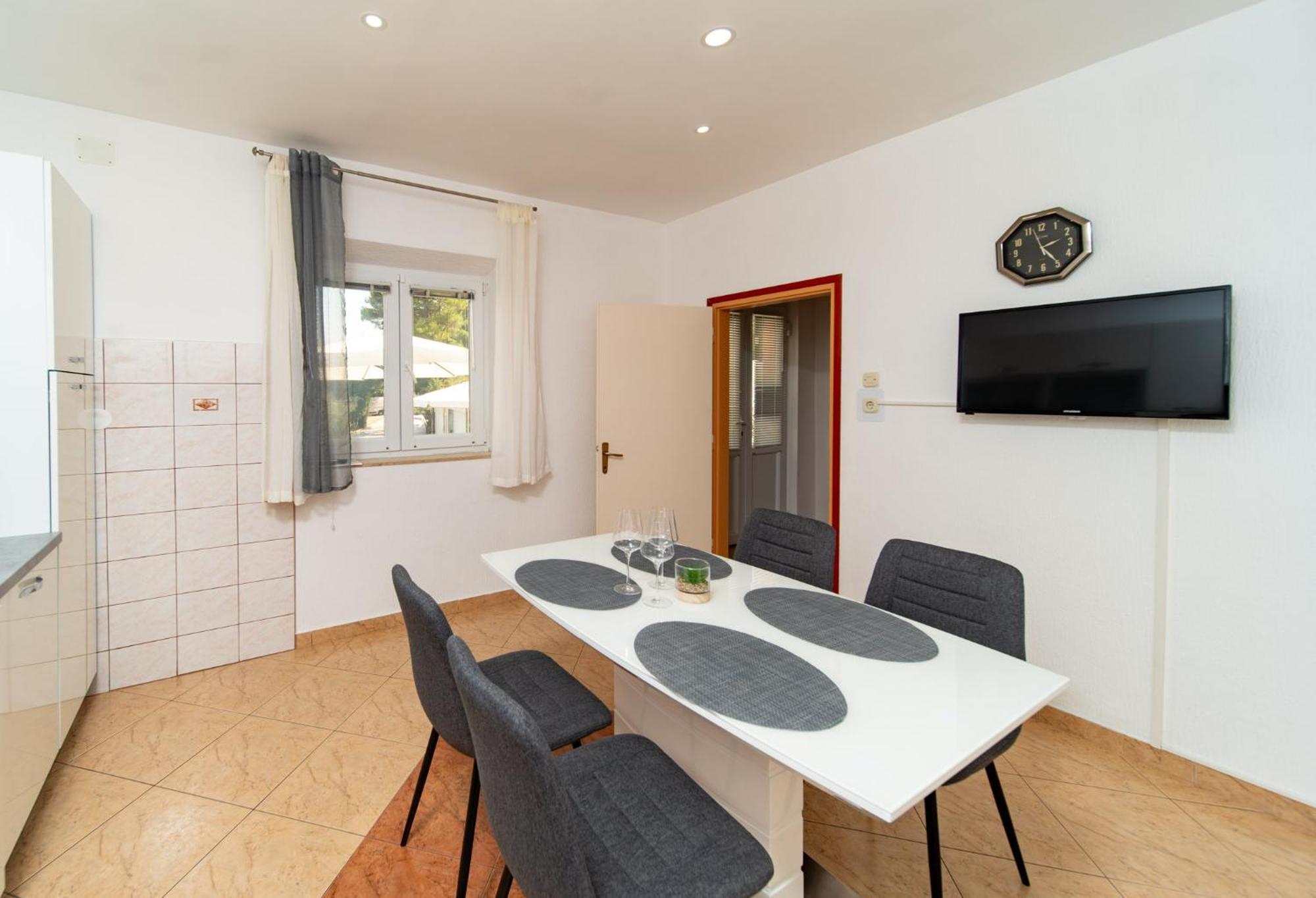 Apartments Lores 拉布 外观 照片